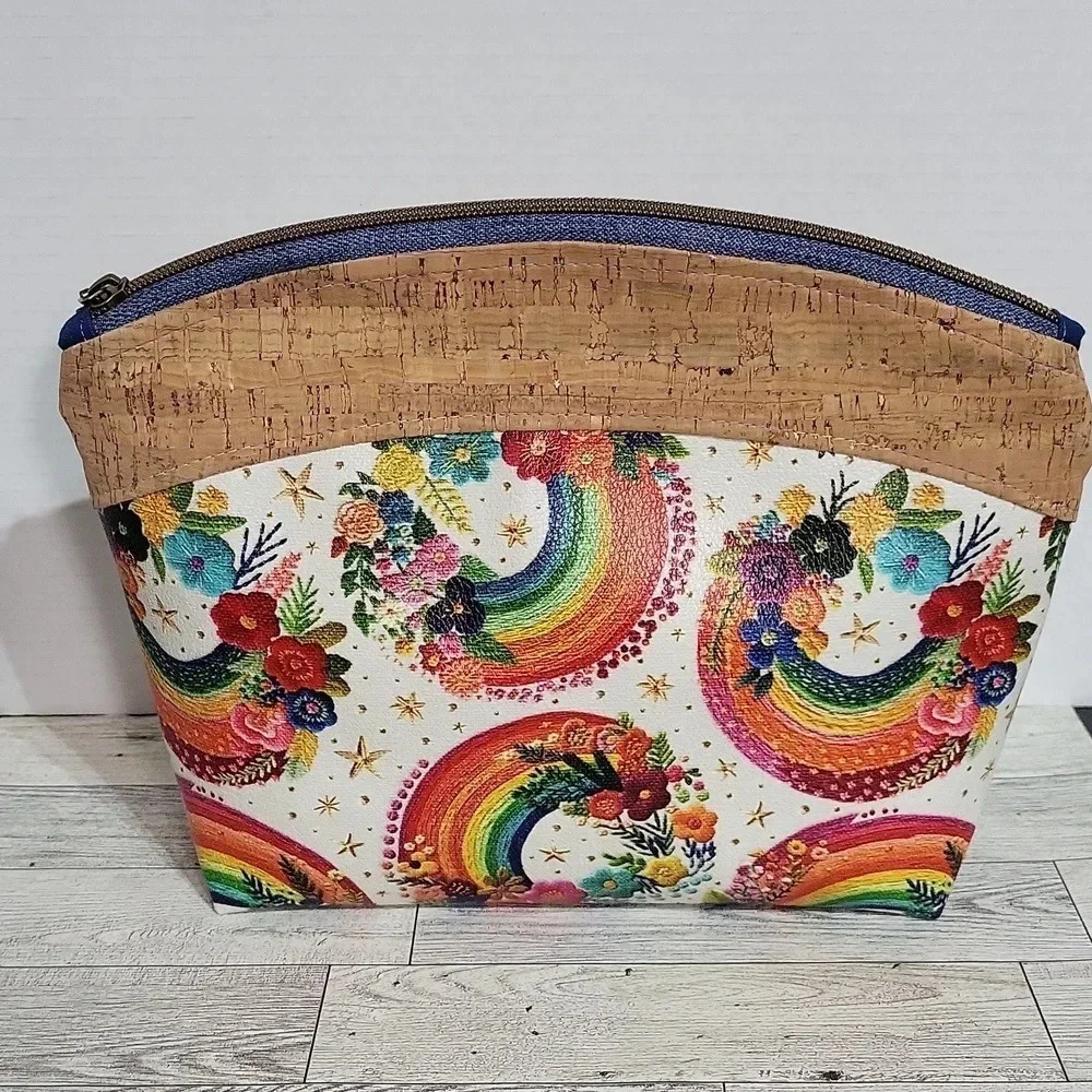 Bright Rainbow Floral Zipper Pouch Like New Handbag Cork look in top Colorful